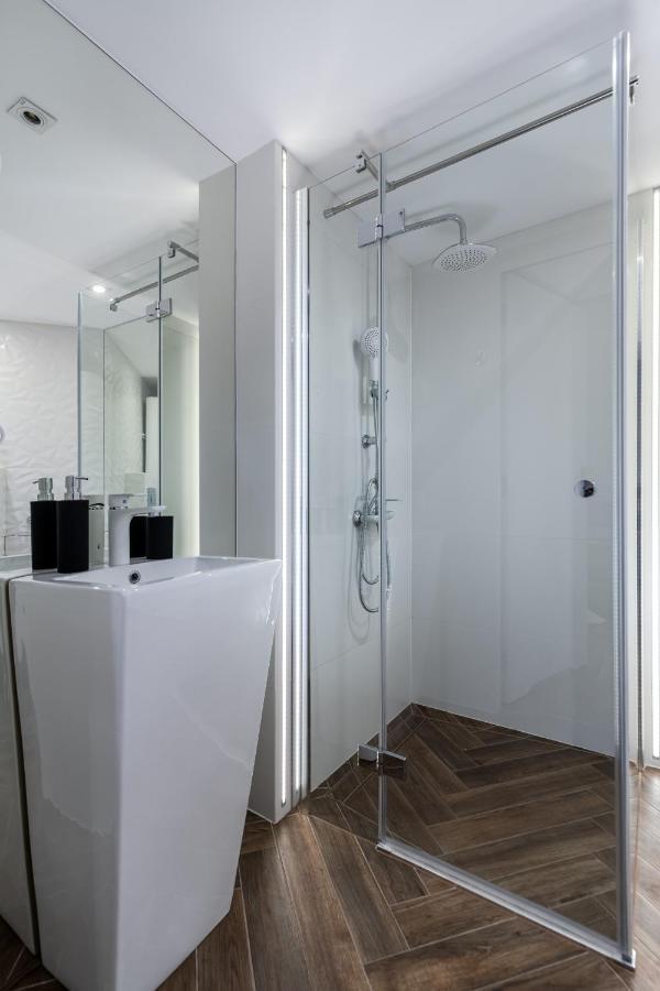 Vistula Boulevards Jacuzzi Apartment Krasków Exterior foto